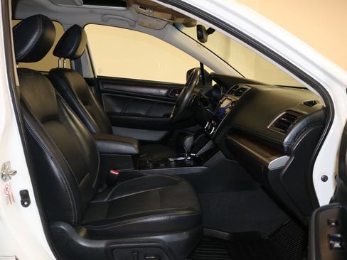 Used 2019 Subaru Outback 2.5i Limited w/ Popular Package #2 image 17