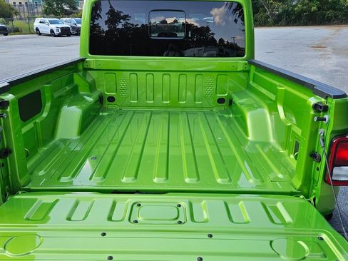 New 2025 Jeep Gladiator Sport image 12