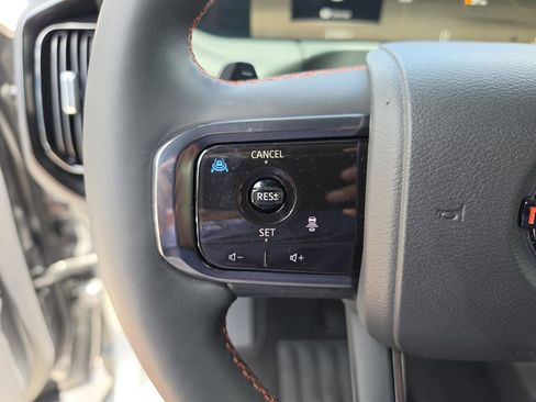 Used 2025 Nissan Armada PRO-4X w/ Pro-4X Premium Package AWD/4WD image 32