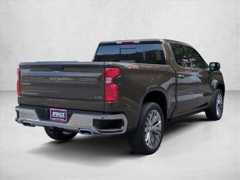 Used 2023 Chevrolet Silverado 1500 LTZ w/ LTZ Premium Package AWD/4WD image 5