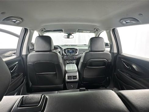Used 2024 GMC Terrain SLT image 18