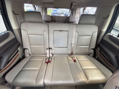 Used 2015 Chevrolet Suburban LTZ AWD/4WD image 31