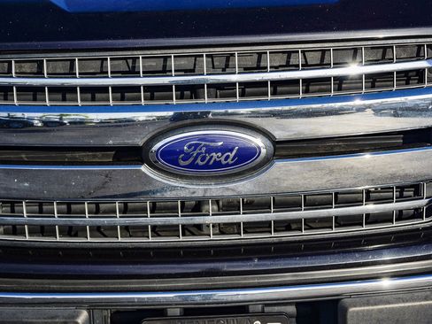 Used 2019 Ford F150 XLT w/ Equipment Group 302A Luxury image 12