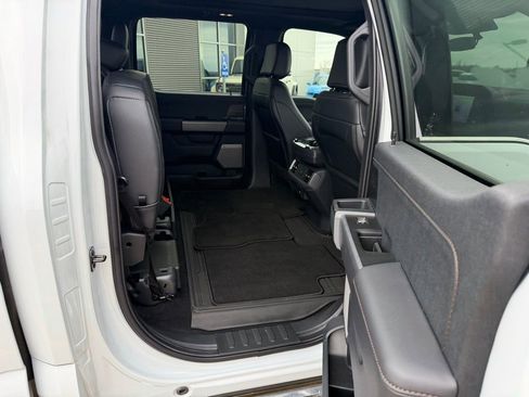 Used 2025 Ford F150 Lariat w/ Equipment Group 501A Mid image 25