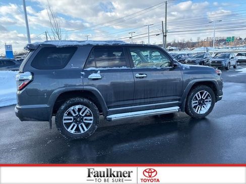 Used 2018 Toyota 4Runner Limited image 7