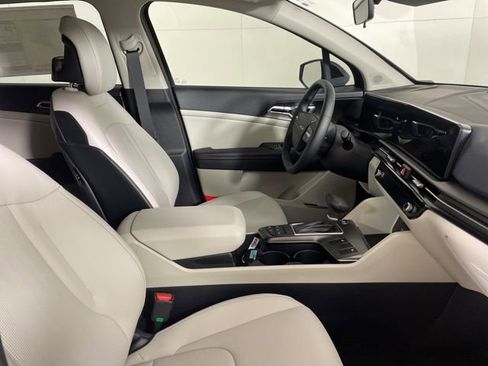 New 2026 Kia Sportage EX w/ EX Panorama Roof Package image 13