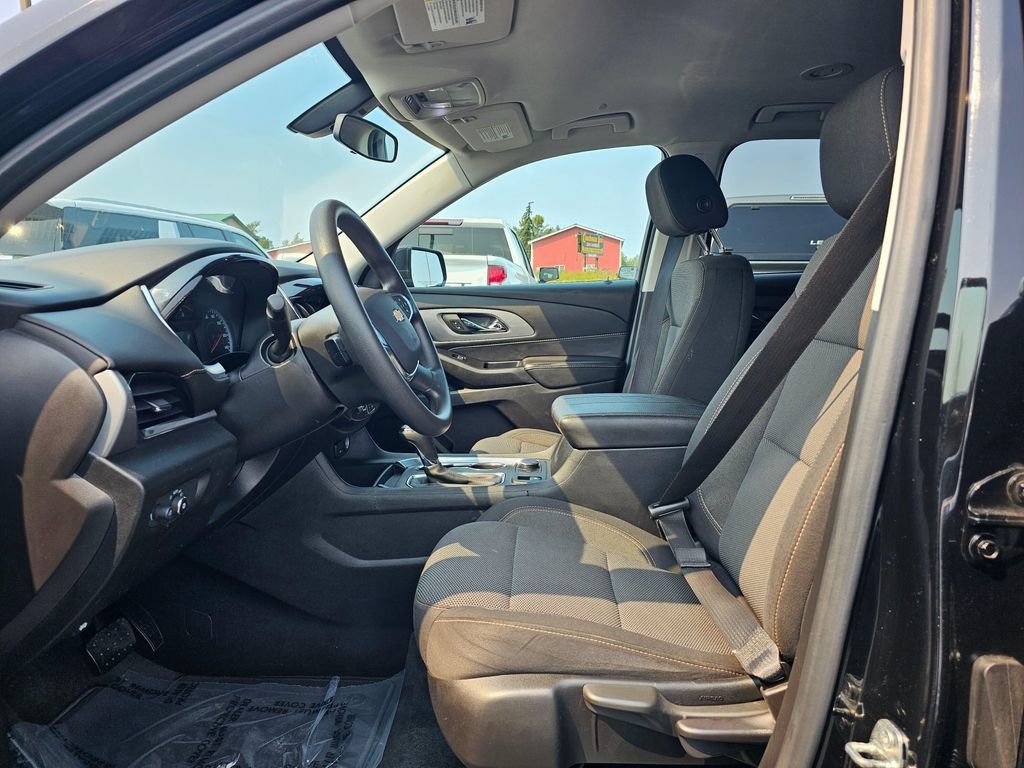 Used 2020 Chevrolet Traverse LS FWD image 21