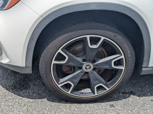 Certified 2018 Mercedes-Benz GLA 250 image 10