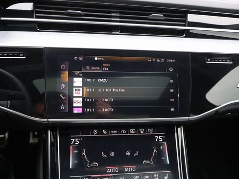 Used 2024 Audi S8 4.0T image 24