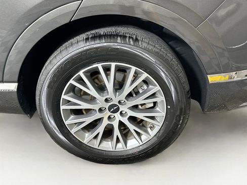 Used 2025 Genesis GV80 2.5T Standard AWD/4WD image 11