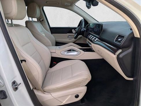 Used 2022 Mercedes-Benz GLS 450 4MATIC image 21