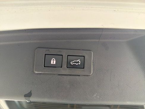 Used 2023 Subaru Outback Touring XT image 34