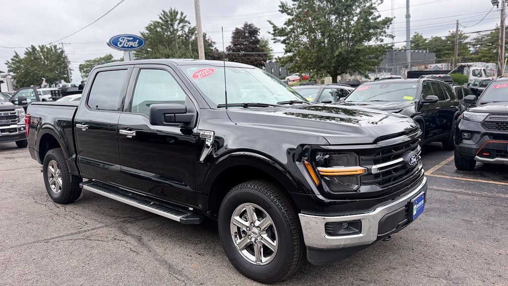 Used 2025 Ford F150 XLT w/ Equipment Group 301A Standard AWD/4WD image 9