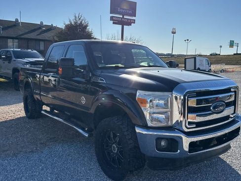 Used 2014 Ford F250 Lariat w/ Lariat Ultimate Package image 4