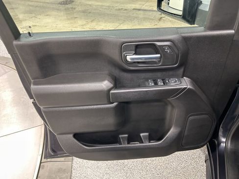 Used 2024 Chevrolet Silverado 2500 Custom w/ Custom Convenience Package image 11