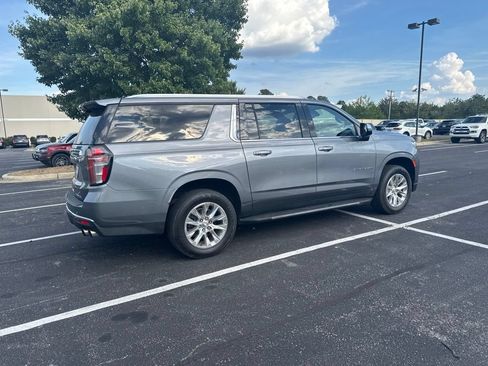 Used 2022 Chevrolet Suburban Premier RWD image 8
