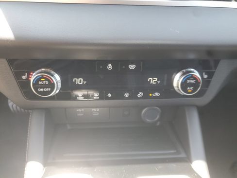 New 2026 Mitsubishi Outlander LE AWD/4WD image 26