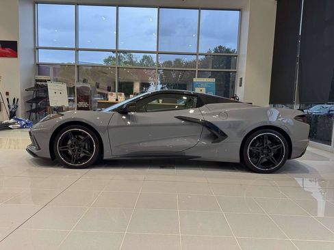 Used 2024 Chevrolet Corvette Stingray Premium Conv w/ Battery Protection Package RWD image 24