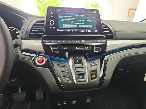 New 2026 Honda Odyssey Touring image 21