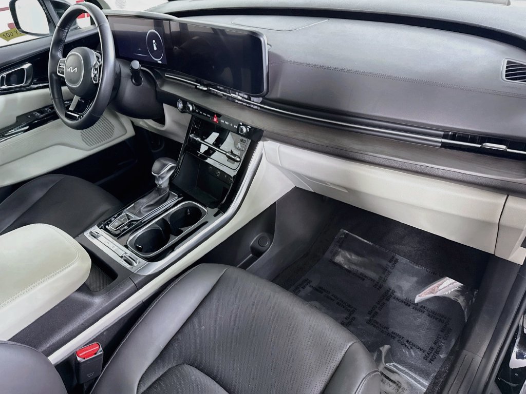 Used 2024 Kia Carnival SX FWD image 35