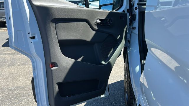 New 2026 Ford Transit 250 148 Medium Roof w/ Load Area Protection Package RWD image 15