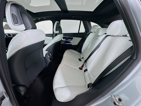 New 2026 Mercedes-Benz GLC 300 image 27
