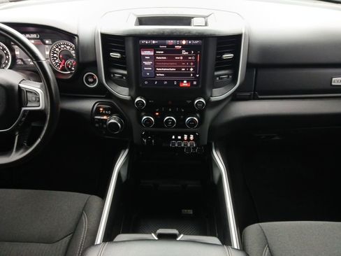 Used 2022 RAM 1500 Lone Star AWD/4WD image 3