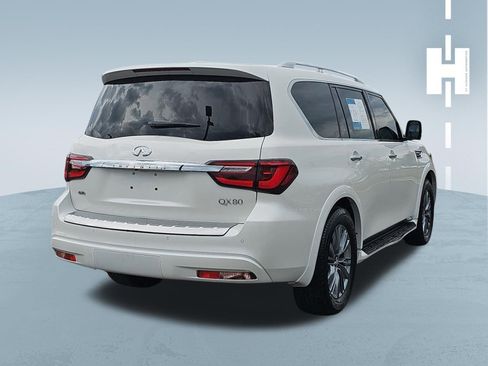 Used 2022 INFINITI QX80 Luxe w/ All-Season Package AWD/4WD image 4