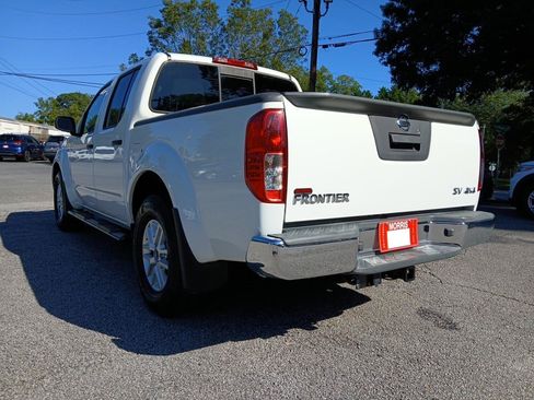 Used 2019 Nissan Frontier SV AWD/4WD image 8