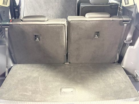 Used 2025 Volkswagen Atlas SE FWD image 23