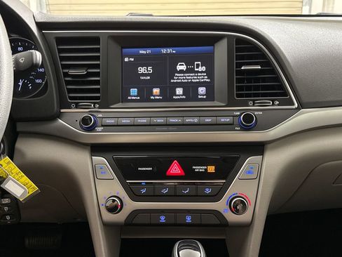 Used 2018 Hyundai Elantra SEL FWD image 17