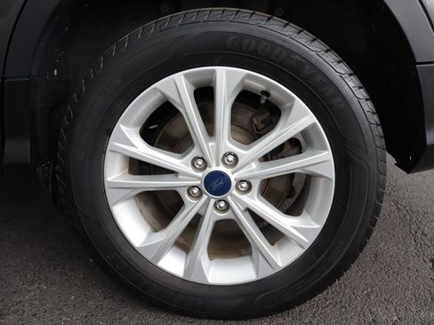 Used 2017 Ford Escape SE AWD/4WD image 42