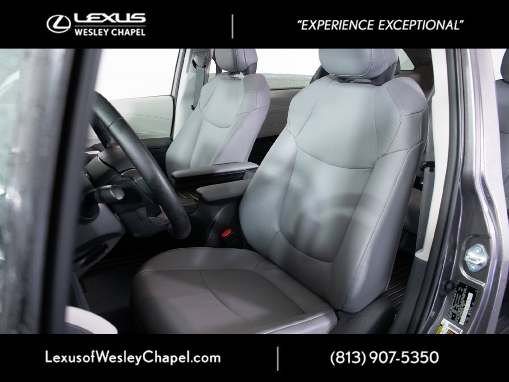 Used 2021 Toyota Sienna XLE w/ XLE Plus Package AWD/4WD image 12