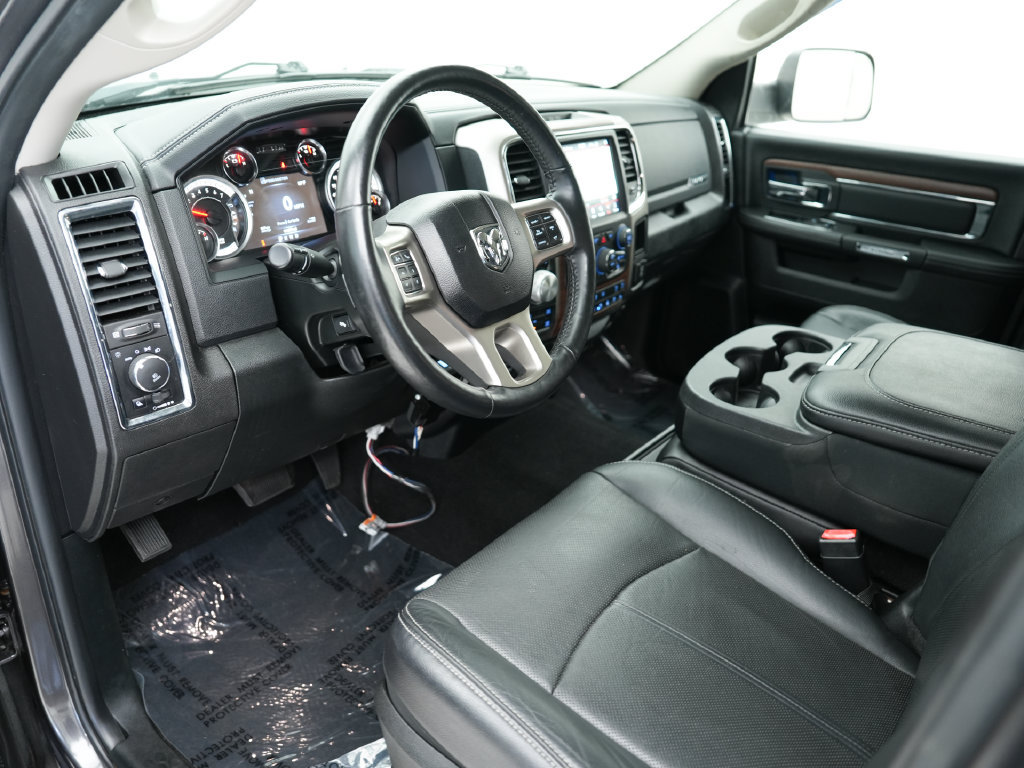 Used 2018 RAM 1500 Laramie w/ Convenience Group AWD/4WD image 4