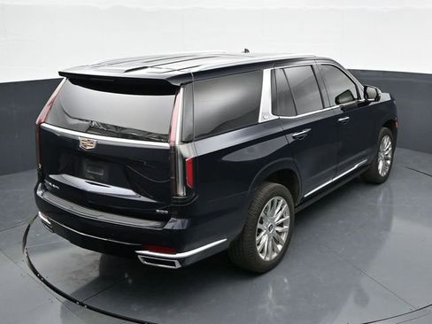 Used 2021 Cadillac Escalade Premium Luxury w/ Driver Assist Tech Package image 32