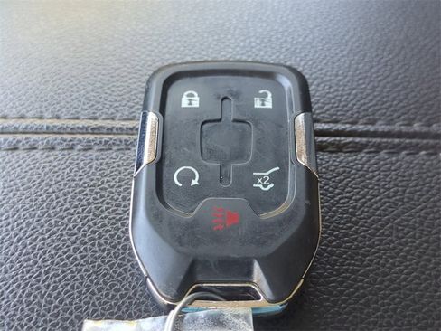 Used 2021 GMC Terrain SLT w/ LPO, Floor Liner Package image 32