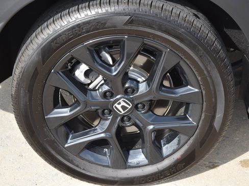 Used 2025 Honda HR-V Sport image 11