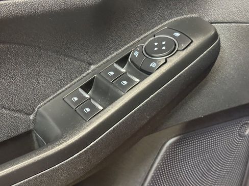 Used 2022 Ford Escape SEL w/ Technology Package image 10