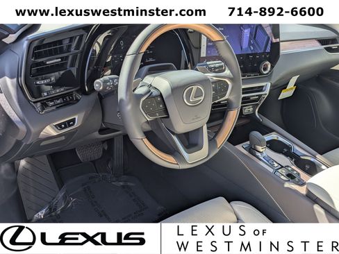 New 2026 Lexus RX 450h AWD image 10