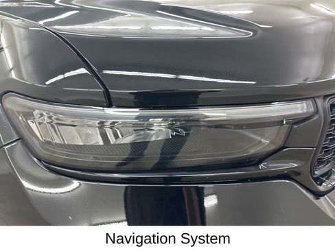 Used 2023 Jeep Grand Cherokee Limited w/ Black Appearance Package image 15