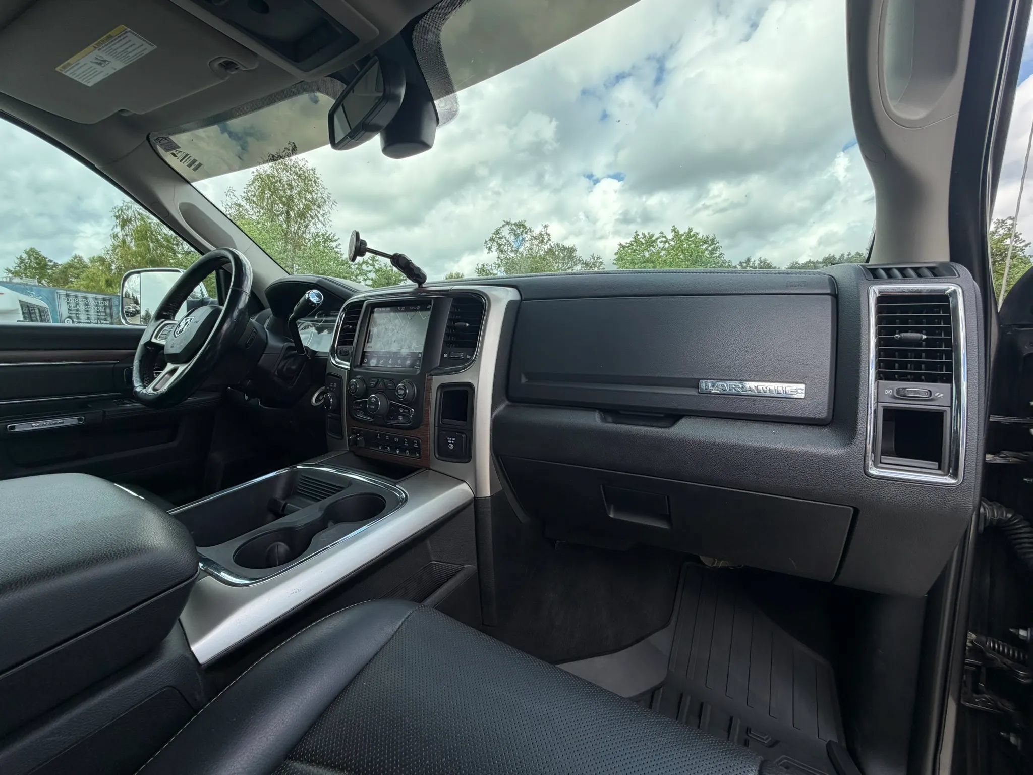 Used 2018 RAM 3500 Laramie AWD/4WD image 23