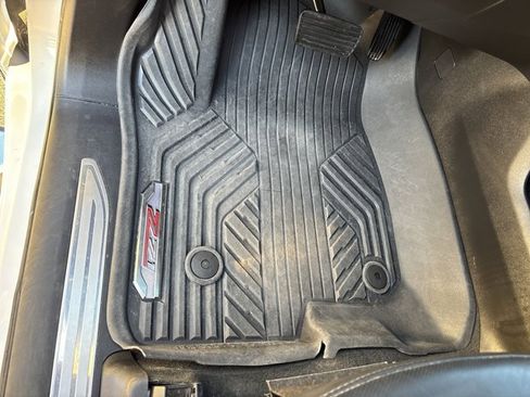 Used 2025 Chevrolet Silverado 2500 LTZ w/ LTZ Plus Package image 27