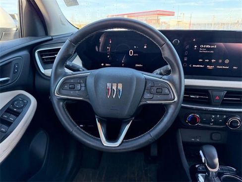 Used 2024 Buick Encore GX Preferred image 9