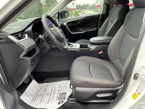 Certified 2024 Toyota RAV4 LE AWD/4WD image 10