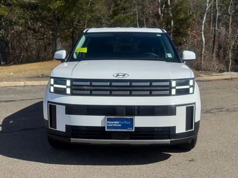 Used 2025 Hyundai Santa Fe SE image 3