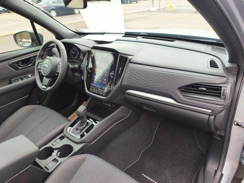 Used 2025 Subaru Forester Premium AWD/4WD image 26