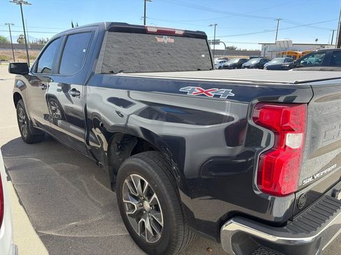 Used 2022 Chevrolet Silverado 1500 LT AWD/4WD image 13
