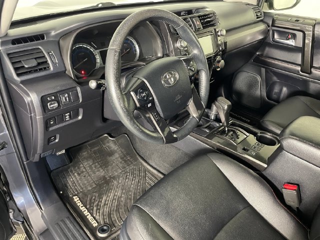 Used 2015 Toyota 4Runner Trail Premium AWD/4WD image 3