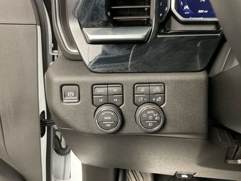 Certified 2026 Chevrolet Silverado 2500 LTZ w/ LTZ Convenience Package image 15