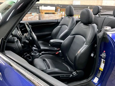 Used 2019 MINI Cooper S w/ Premium Package image 26